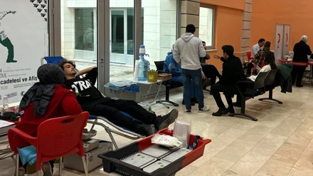 SÜ GSF Öğrencilerinden kan bağışı